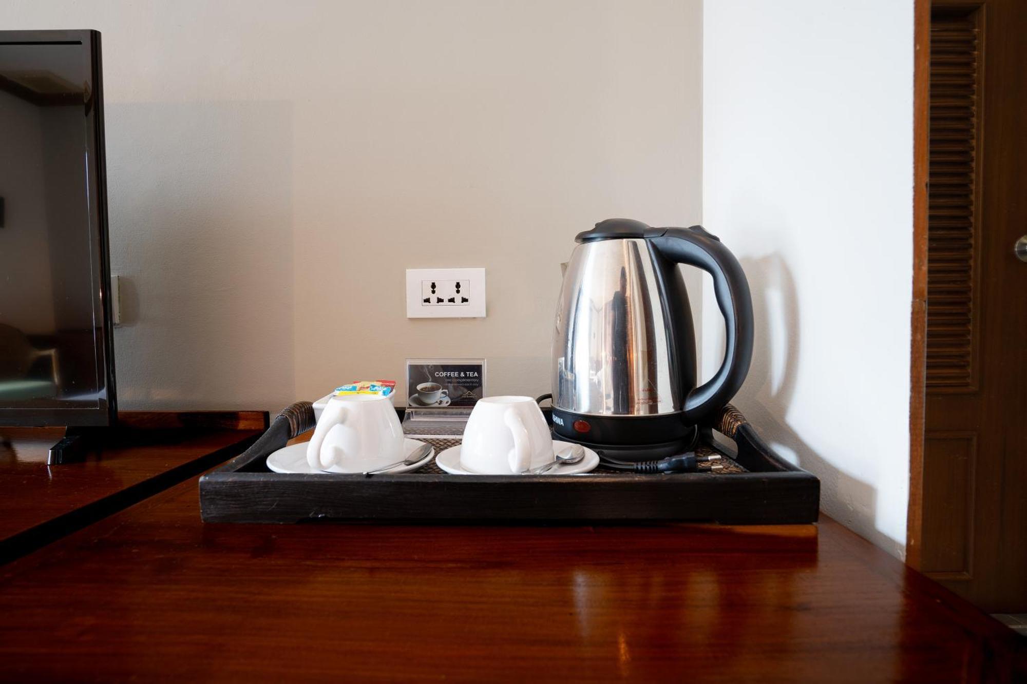 Baan Sukhumvit Soi 18 Hotel Bangkok Room photo