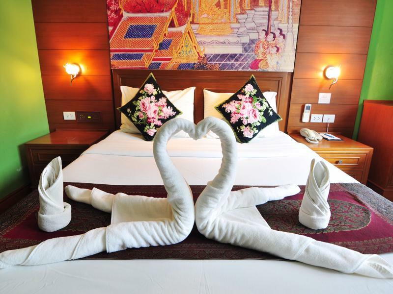 Baan Sukhumvit Soi 18 Hotel Bangkok Exterior photo