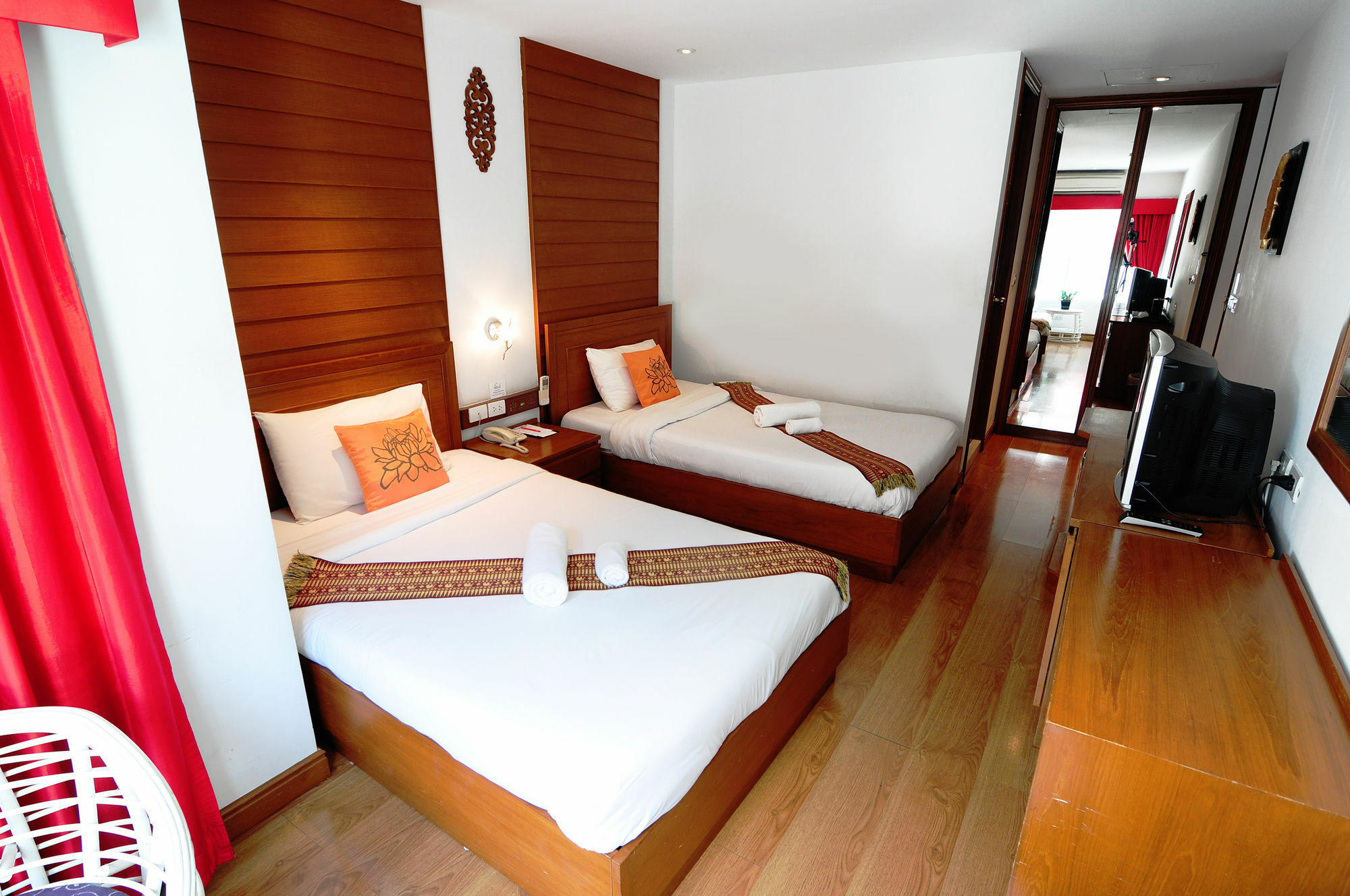 Baan Sukhumvit Soi 18 Hotel Bangkok Exterior photo